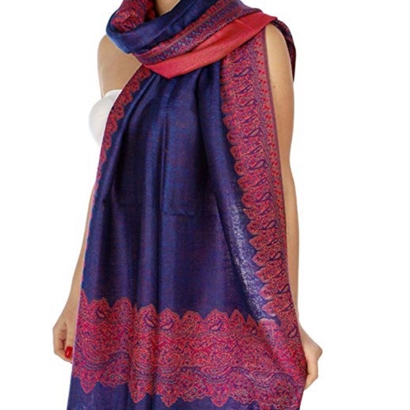 pashmina Accessories - NWOT BEAUTIFUL NAVY BLUE - HOT PINK SOFT PASHMINA